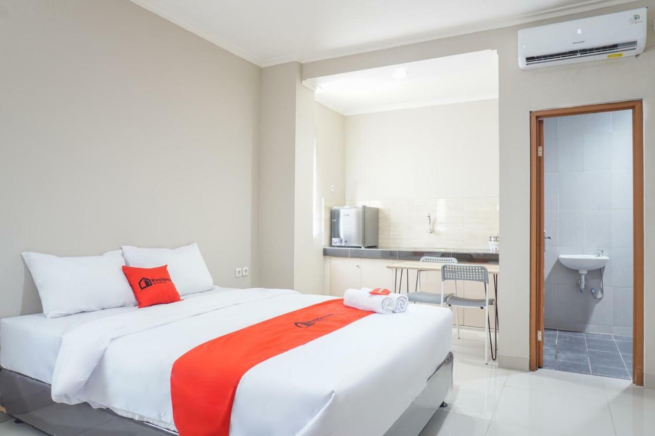 Residences By Reddoorz Near Mt Haryono - Minimum Stay 7 Days Jacarta Exterior foto