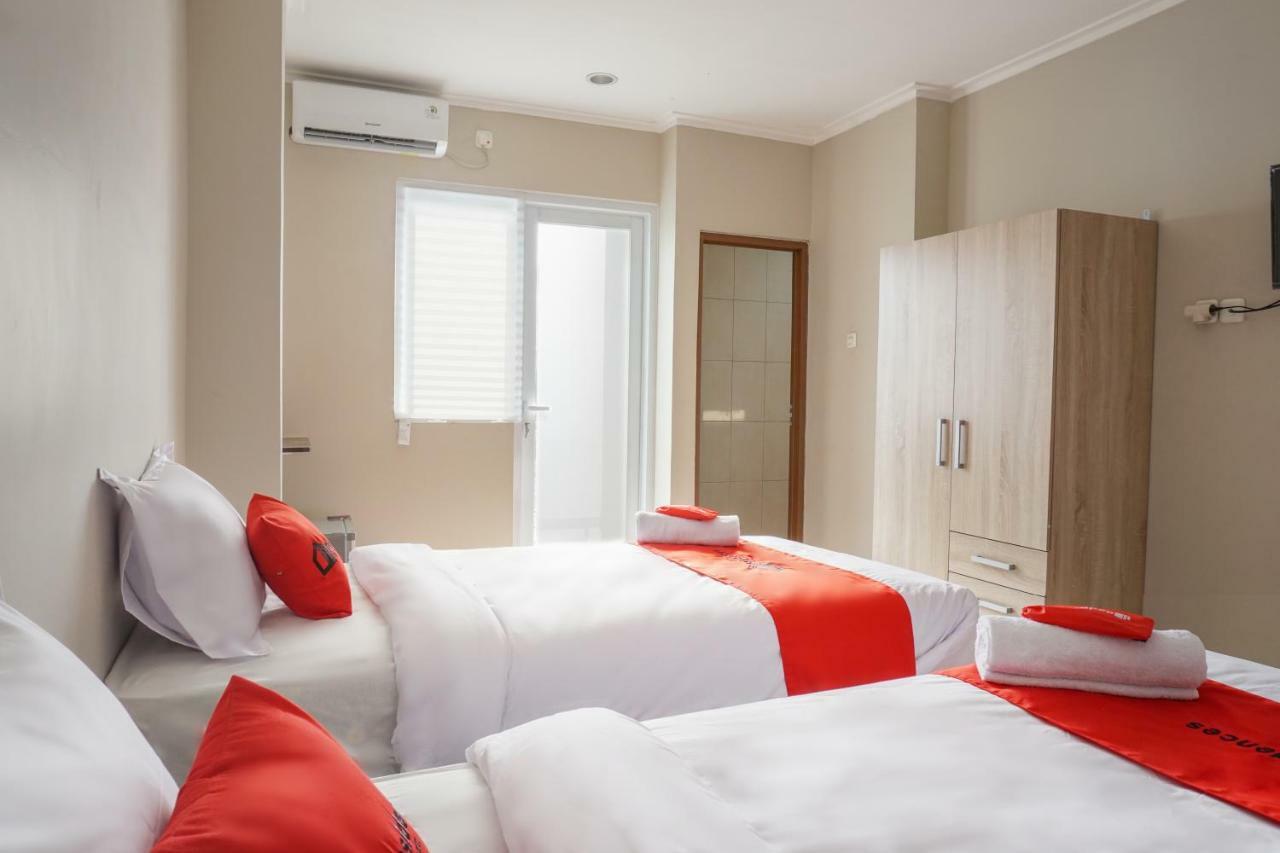 Residences By Reddoorz Near Mt Haryono - Minimum Stay 7 Days Jacarta Exterior foto