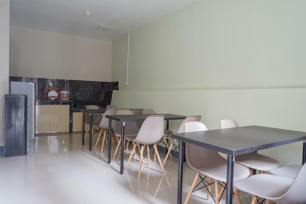 Residences By Reddoorz Near Mt Haryono - Minimum Stay 7 Days Jacarta Exterior foto
