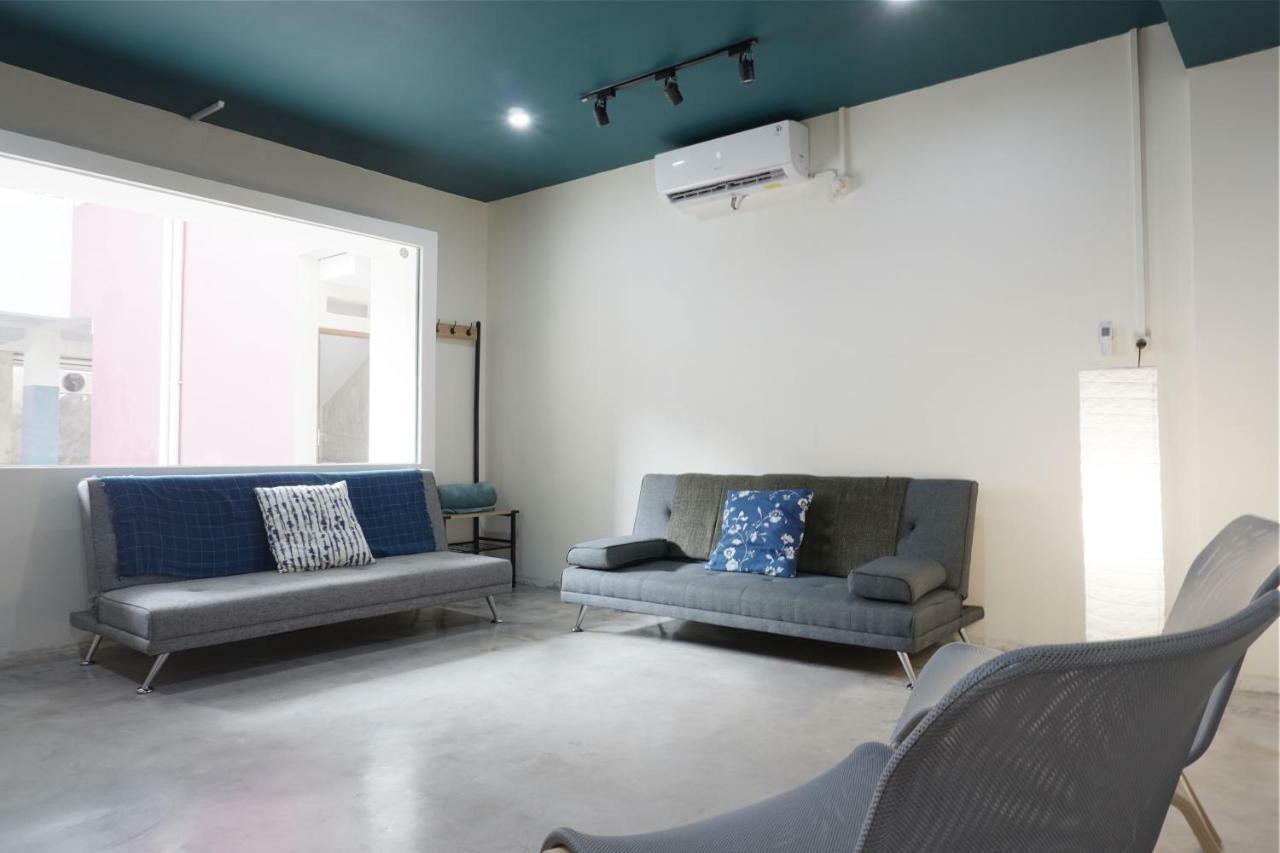 Residences By Reddoorz Near Mt Haryono - Minimum Stay 7 Days Jacarta Exterior foto