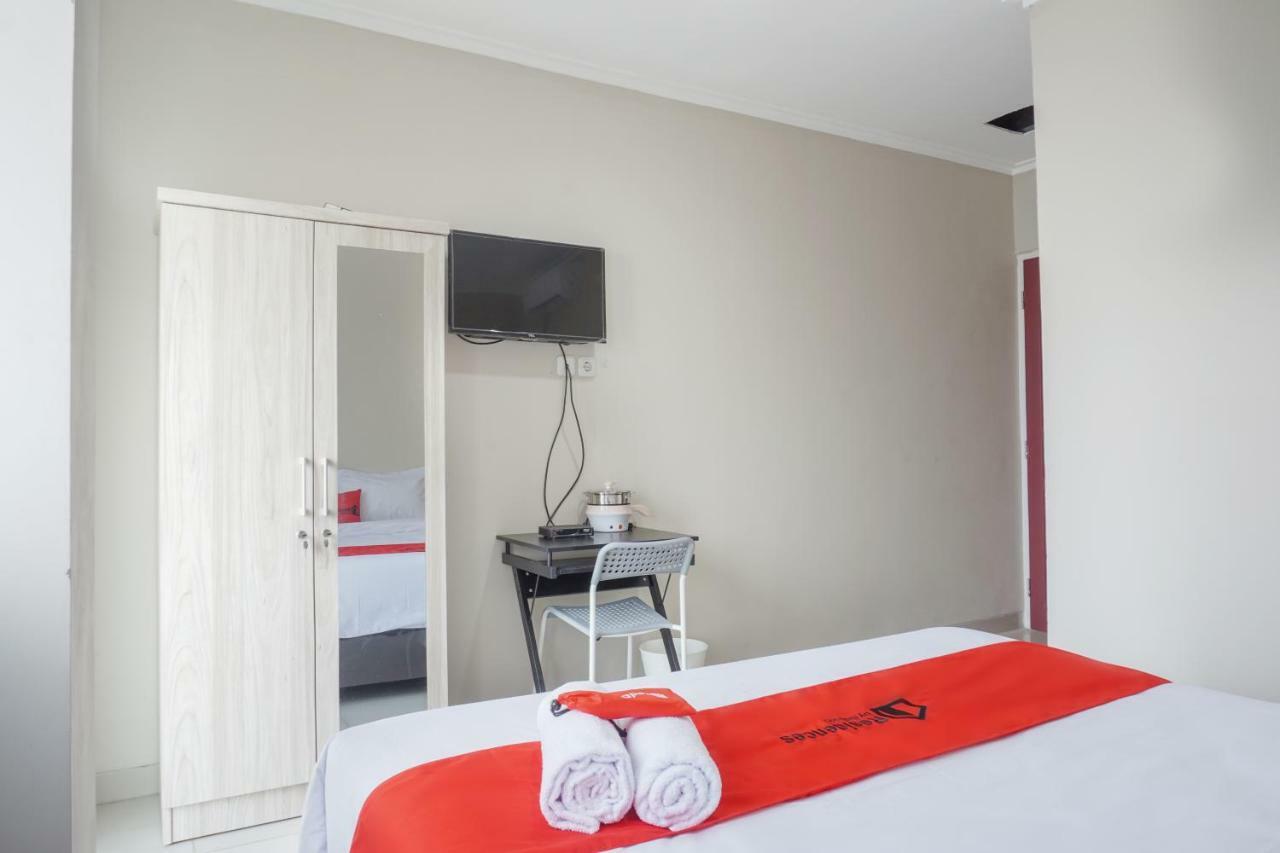 Residences By Reddoorz Near Mt Haryono - Minimum Stay 7 Days Jacarta Exterior foto