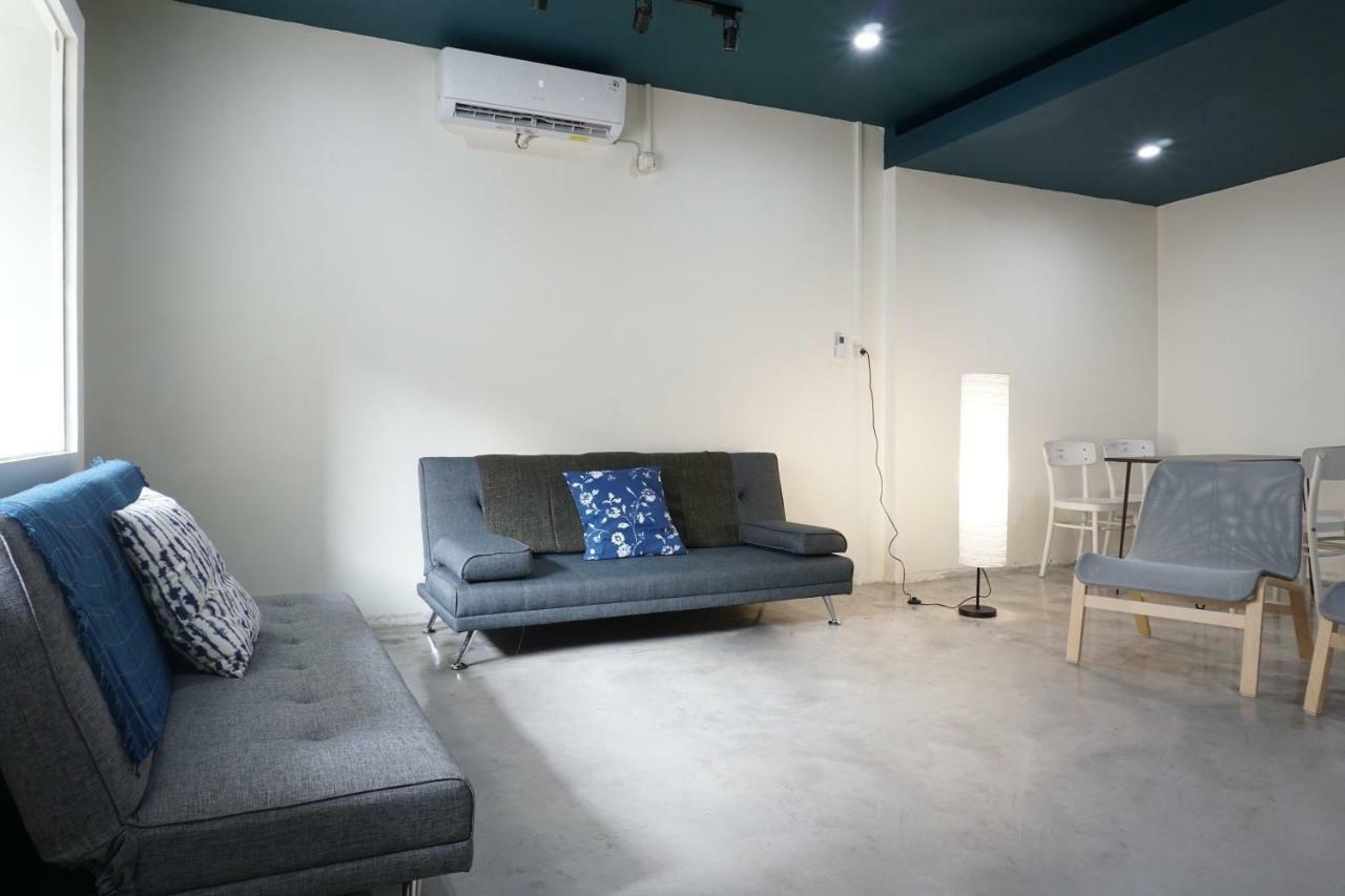 Residences By Reddoorz Near Mt Haryono - Minimum Stay 7 Days Jacarta Exterior foto